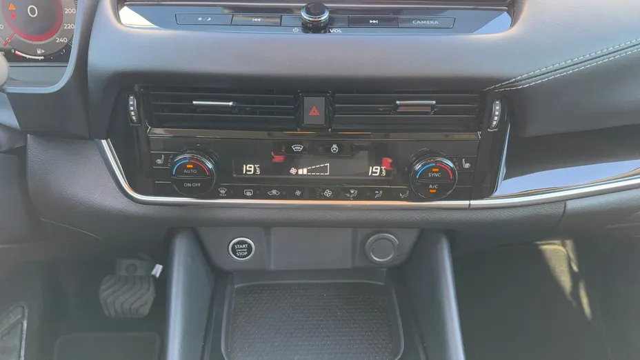 NISSAN Qashqai Qashqai 1.3 DIG-T mHEV N-Connecta Xtronic