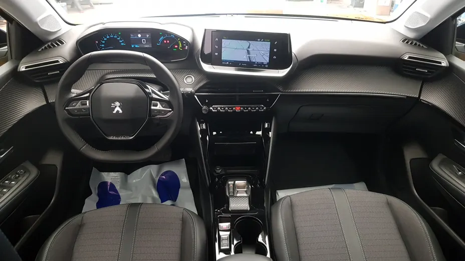 PEUGEOT 208 e-208 Allure