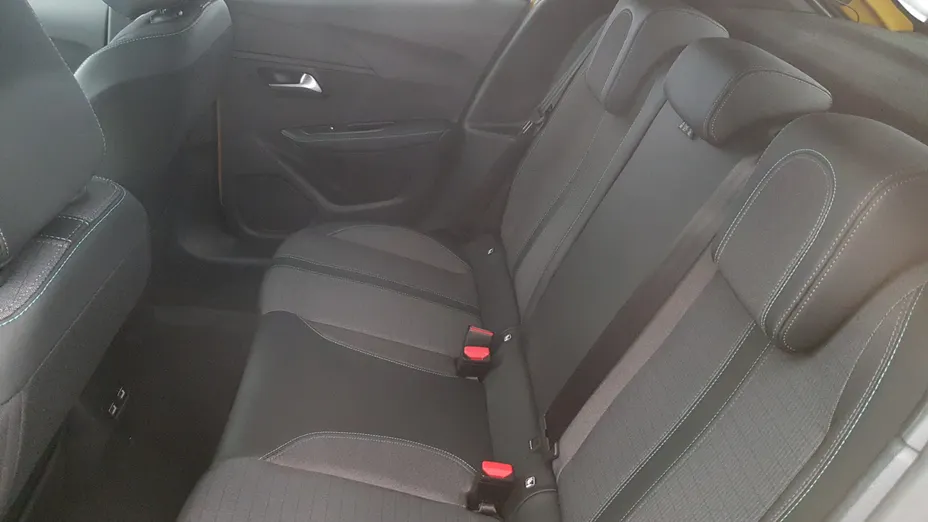 PEUGEOT 208 e-208 Allure