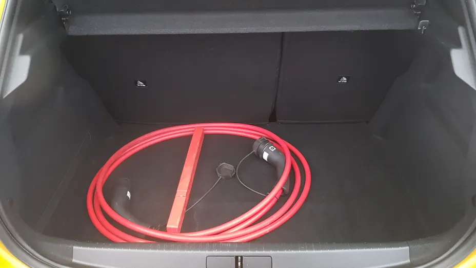 PEUGEOT 208 e-208 Allure