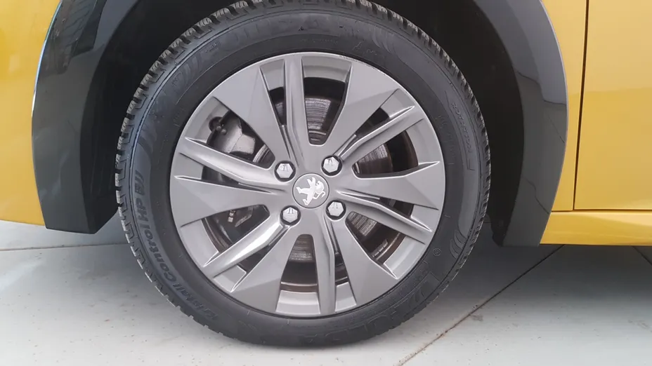 PEUGEOT 208 e-208 Allure