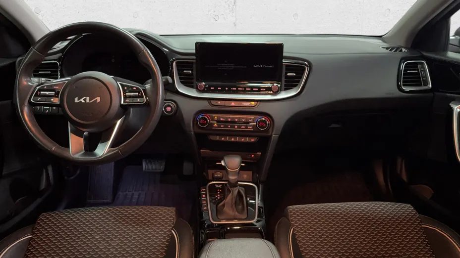 KIA XCeed XCeed 1.5 T-GDI Business Line DCT