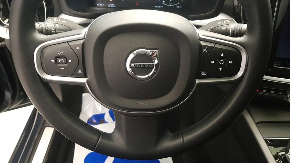 VOLVO V60 V60 B4 D Momentum Pro aut