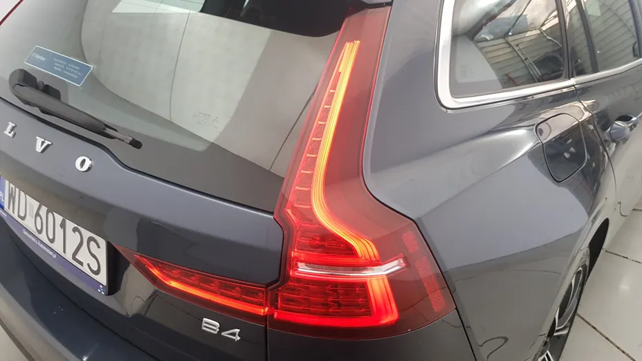 VOLVO V60 V60 B4 D Momentum Pro aut