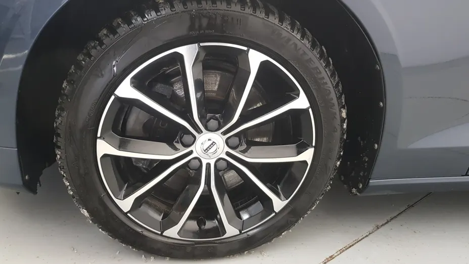 VOLVO V60 V60 B4 D Momentum Pro aut