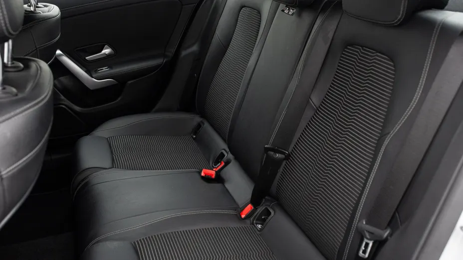 MERCEDES-BENZ CLA CLA 180 Progressive 7G-DCT