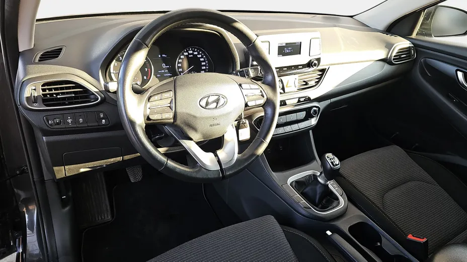 HYUNDAI i30 i30 1.5 DPI Classic +
