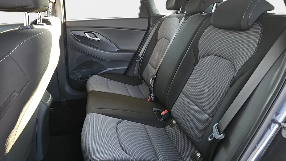 HYUNDAI i30 i30 1.5 DPI Classic +