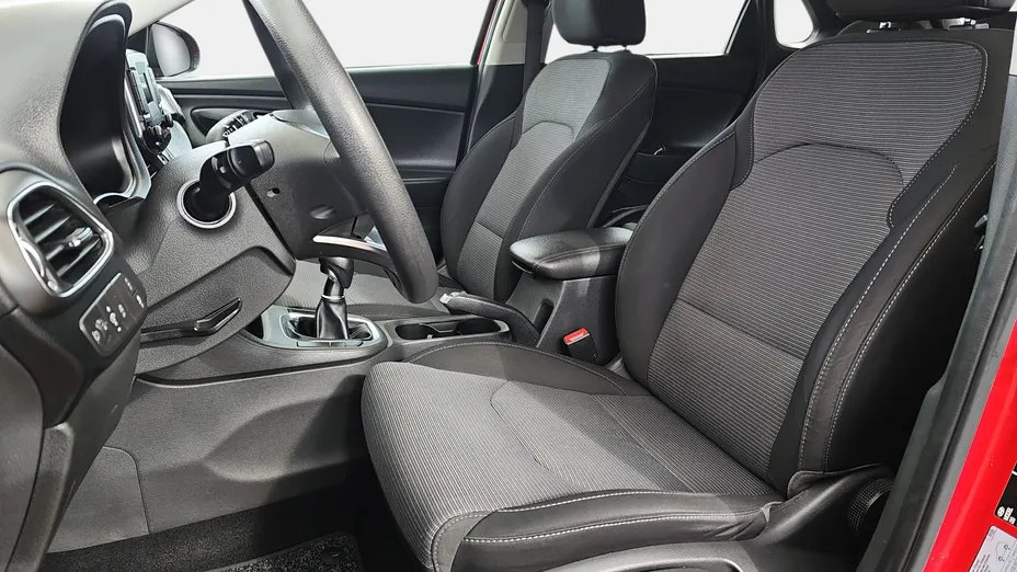 HYUNDAI i30 i30 1.5 DPI Classic +