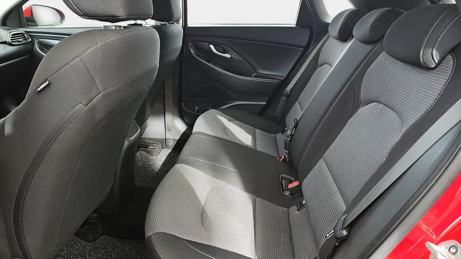 HYUNDAI i30 i30 1.5 DPI Classic +