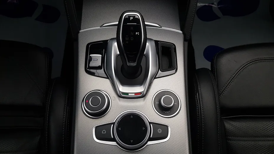 ALFA ROMEO Stelvio Stelvio 2.0 Turbo Veloce Q4 aut