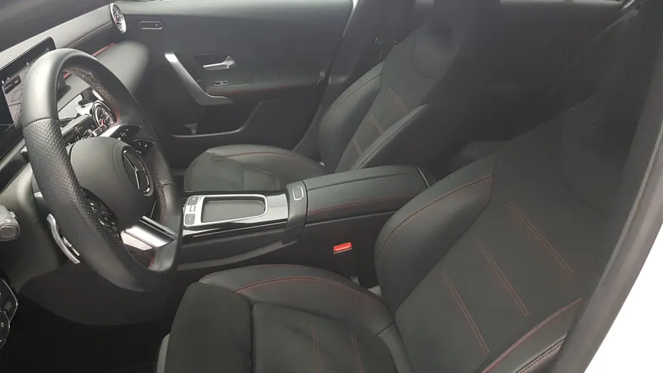 MERCEDES-BENZ A Klasa A 200 AMG Line 7G-DCT