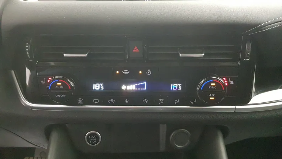 NISSAN Qashqai Qashqai 1.3 DIG-T mHEV N-Connecta Xtronic