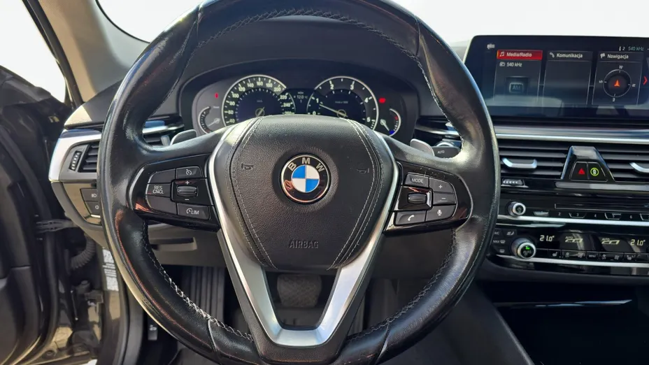 BMW Seria 5 520d xDrive Luxury Line sport-aut
