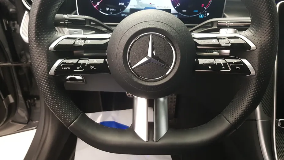 MERCEDES-BENZ C Klasa C 220 d mHEV 4-Matic AMG
