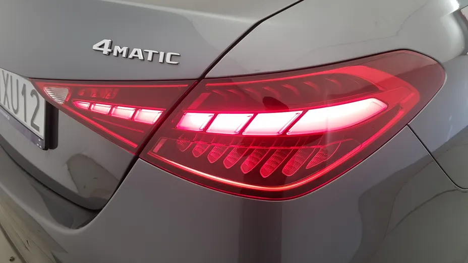 MERCEDES-BENZ C Klasa C 220 d mHEV 4-Matic AMG