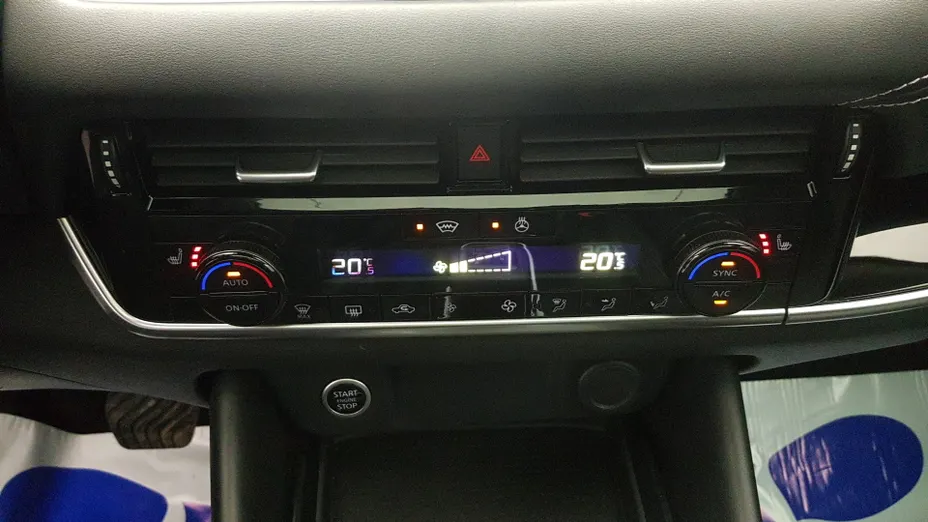 NISSAN Qashqai Qashqai 1.3 DIG-T mHEV N-Connecta Xtronic