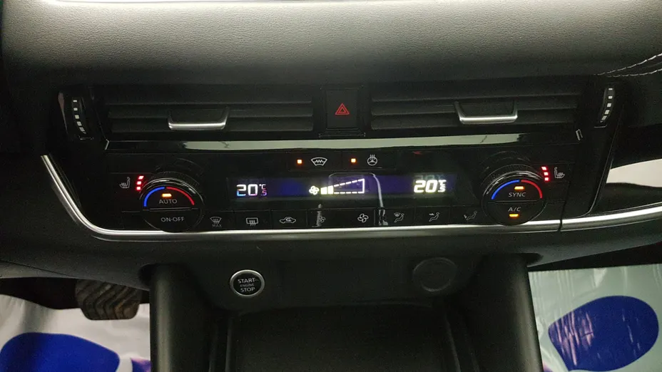 NISSAN Qashqai Qashqai 1.3 DIG-T mHEV N-Connecta Xtronic