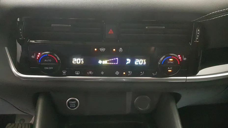 NISSAN Qashqai Qashqai 1.3 DIG-T mHEV N-Connecta Xtronic