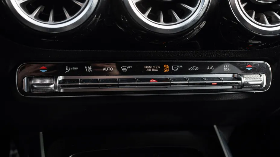 MERCEDES-BENZ EQA EQA 250 66.5kWh AMG Line