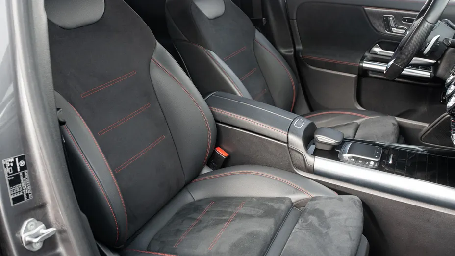 MERCEDES-BENZ EQA EQA 250 66.5kWh AMG Line