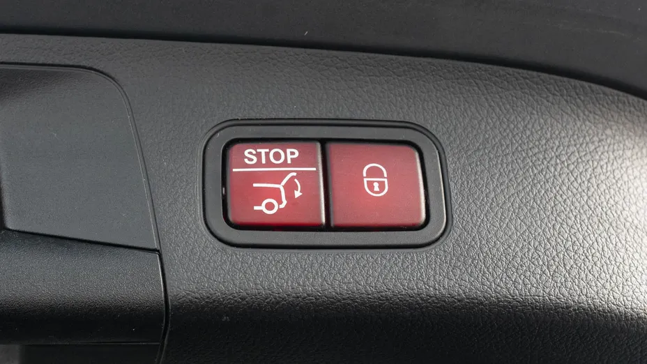 MERCEDES-BENZ EQA EQA 250 66.5kWh AMG Line