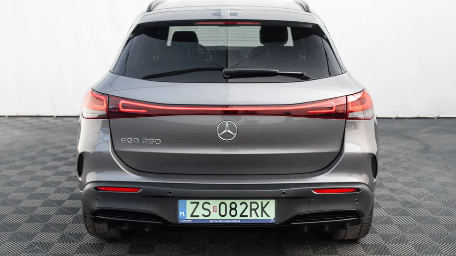 MERCEDES-BENZ EQA EQA 250 66.5kWh AMG Line