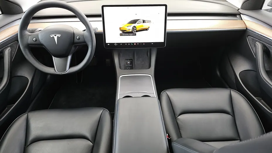 TESLA Model 3 3 RWD