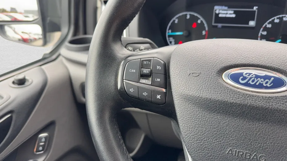 FORD Transit Custom Transit Custom 320 L2H1 Sport (bryg.)