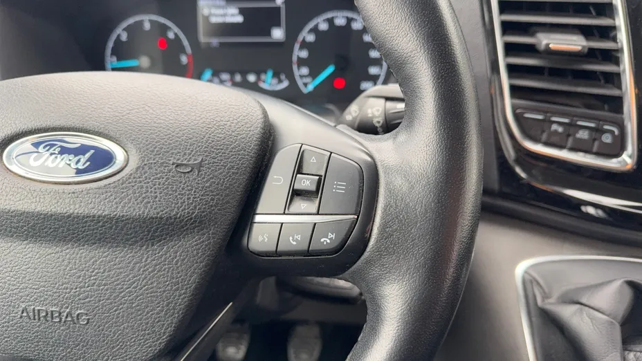 FORD Transit Custom Transit Custom 320 L2H1 Sport (bryg.)