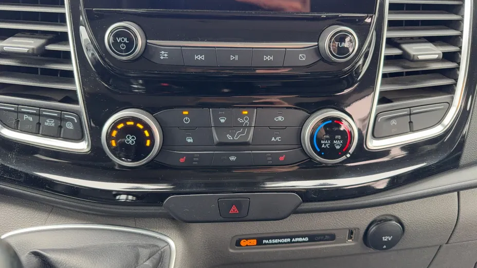 FORD Transit Custom Transit Custom 320 L2H1 Sport (bryg.)