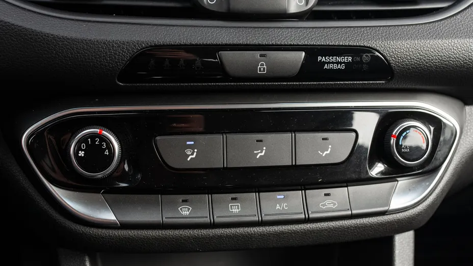 HYUNDAI i30 i30 1.0 T-GDI Modern