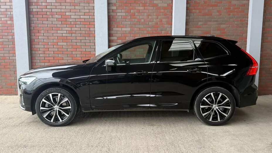 VOLVO XC60 XC60 B5 B AWD Plus Dark aut