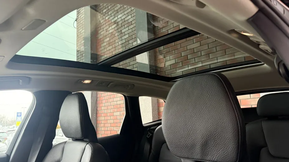 VOLVO XC60 XC60 B5 B AWD Plus Dark aut