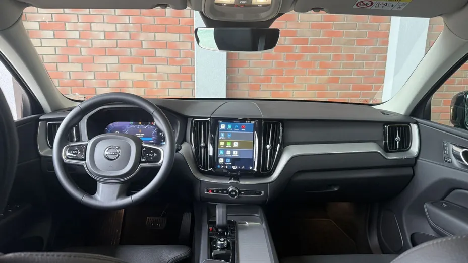 VOLVO XC60 XC60 B5 B AWD Plus Dark aut