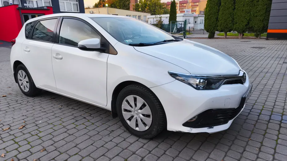 TOYOTA Auris Auris 1.33 VVT-i Active