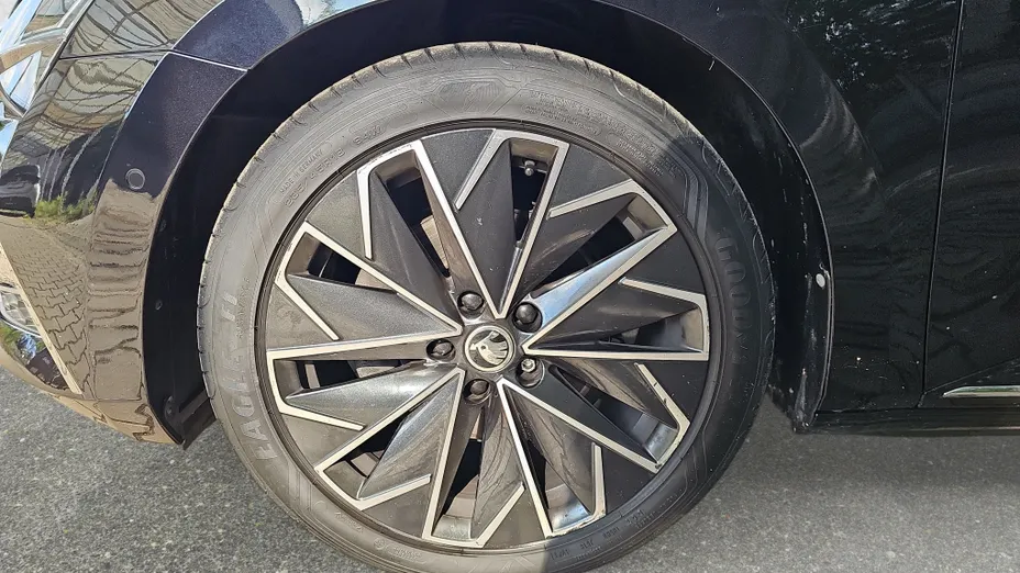 SKODA Superb Superb 2.0 TSI L&K DSG