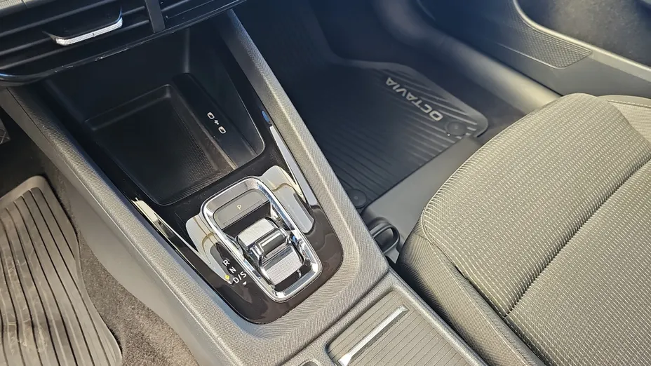 SKODA Octavia Octavia 1.5 TSI e-Tec Ambition DSG