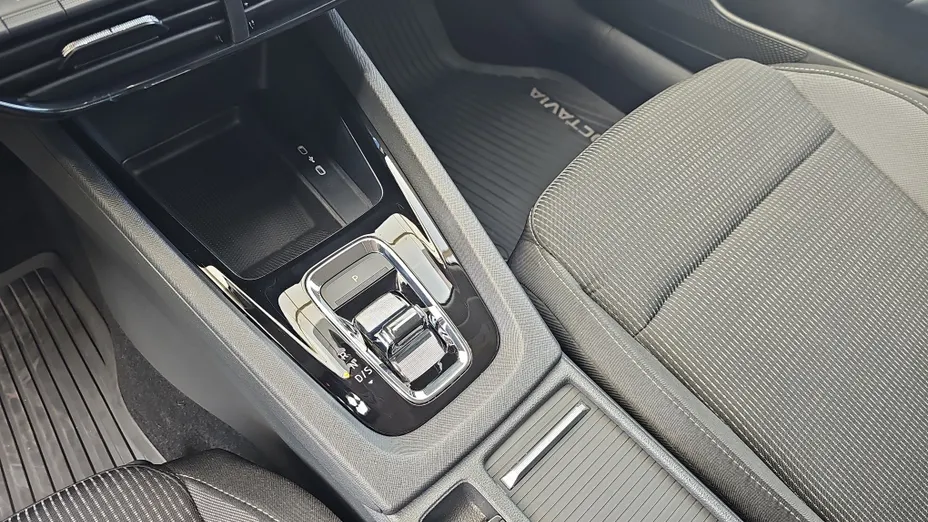 SKODA Octavia Octavia 1.5 TSI e-Tec Ambition DSG