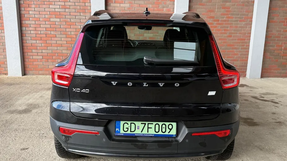 VOLVO XC40 XC40 73kWh P6 Recharge Plus aut