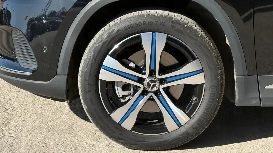 MERCEDES-BENZ EQA EQA 300 66.5kWh 4-Matic Electric Art