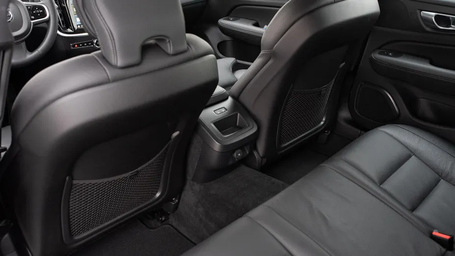 VOLVO V60 V60 B4 B Plus Dark aut