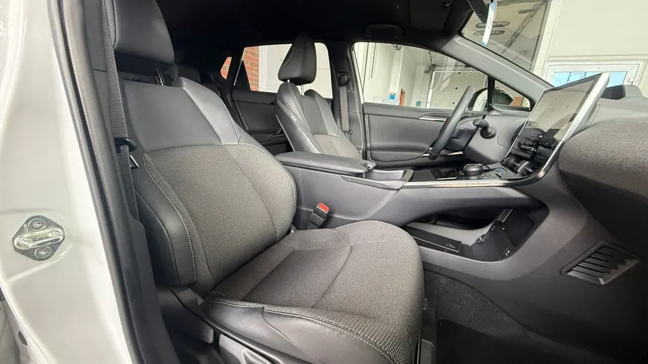 TOYOTA bZ4X bZ4X 71.4kWh Prestige