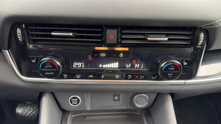 NISSAN Qashqai Qashqai 1.3 DIG-T mHEV N-Connecta Xtronic