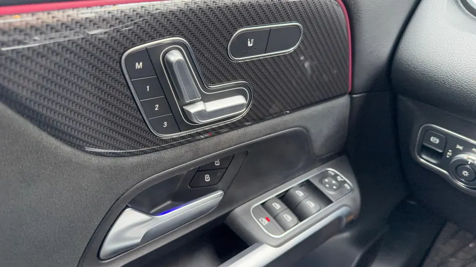 MERCEDES-BENZ GLB GLB 250 4-Matic AMG Line 8G-DCT