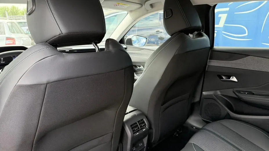 PEUGEOT 308 -