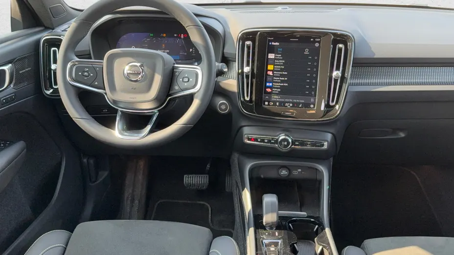 VOLVO XC40 XC40 B4 AWD Plus Dark aut