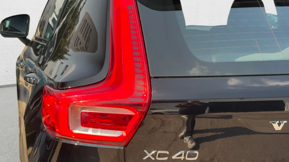 VOLVO XC40 XC40 B4 AWD Plus Dark aut