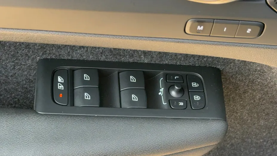 VOLVO XC40 XC40 B4 AWD Plus Dark aut