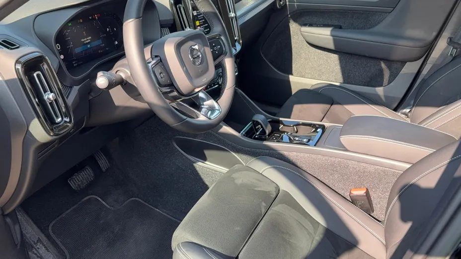 VOLVO XC40 XC40 B4 AWD Plus Dark aut